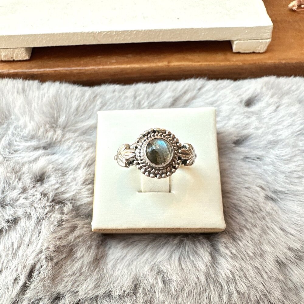 New Sterling Silver Labradorite Ring
